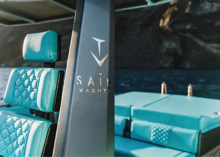 Santorini Private Tour - Sunny Zeus *